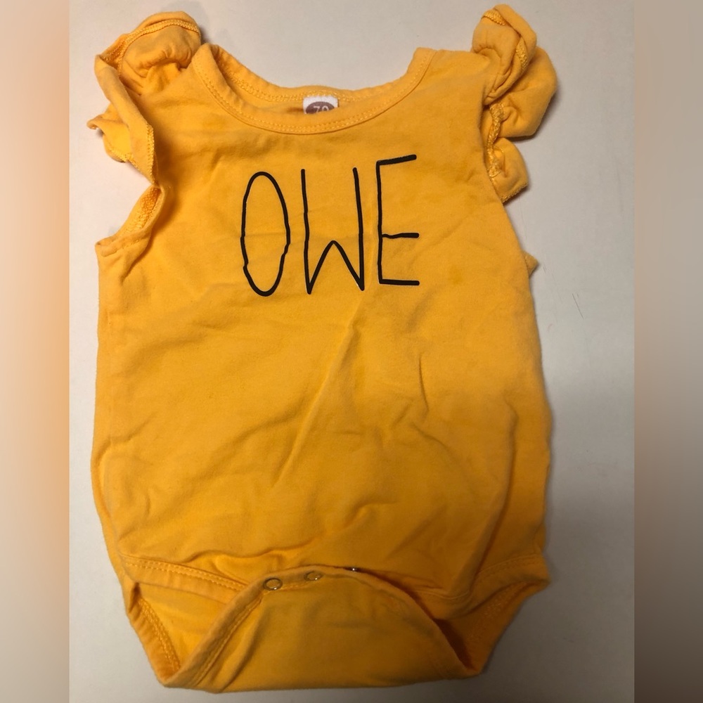 Personalized ‘oWe’ Boutique onesie